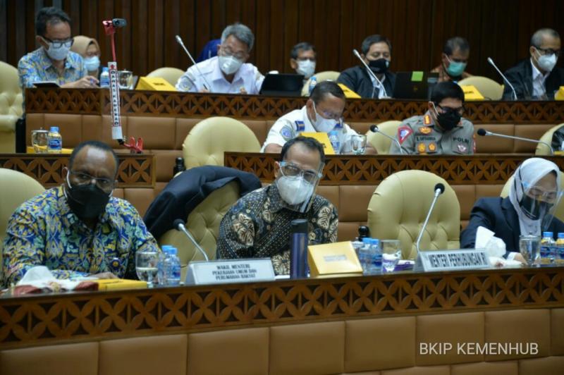 Menhub Budi Karya Sumadi dalam Rapat Kerja dengan Komisi V DPR (BKIP)