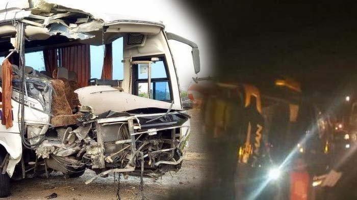 Mobil Isuzu Elf ringsek dalam kecelakaan maut di Tol Cipali.