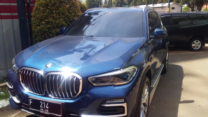 Mobil Jaksa Pinangki BMW X5 yang kini disita Kejagung.