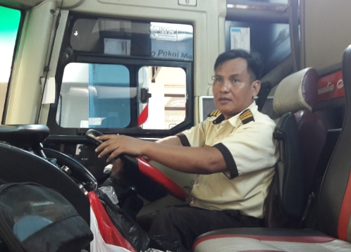 Pengemudi Bus Rosalia Indah Dapat Gaji Uang Makan Plus Beras