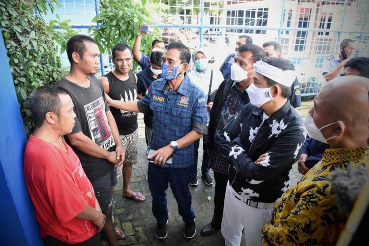 Wakil Ketua Komisi IV DPR RI Dedi Mulyadi melakukan kunjungan ke Pelabuhan Belawan, Sumatera Utara, Rabu (16/12/2020). 