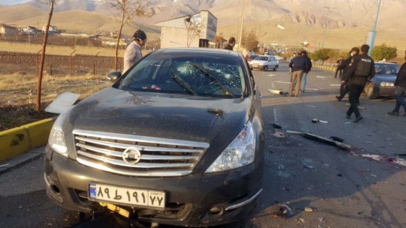 Pejabat militer mengatakan Mohsen Fakhrizadeh tewas terkena tembakan senapan mesin `yang dioperasikan dari jarak jauh`.