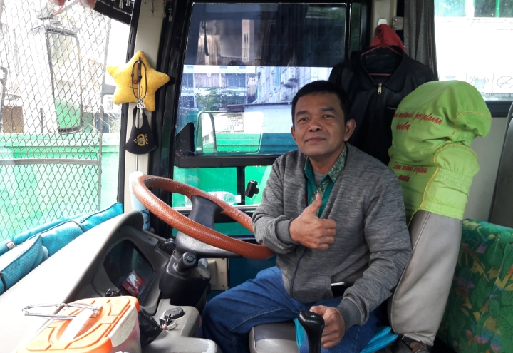 Delirman 42 tahun, pengemudi bus PO NPM Padang-Jakarta.