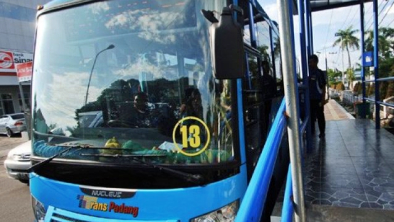  Bus Trans Padang, Sumbar.