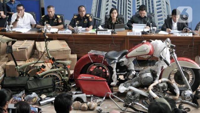 DJKN Kemenkeu mengaku belum memproses lelang Harley Davidson dan Brompton dari kasus penyelundupan eks dirut Garuda Ari Askhara. Foto: Istimewa
