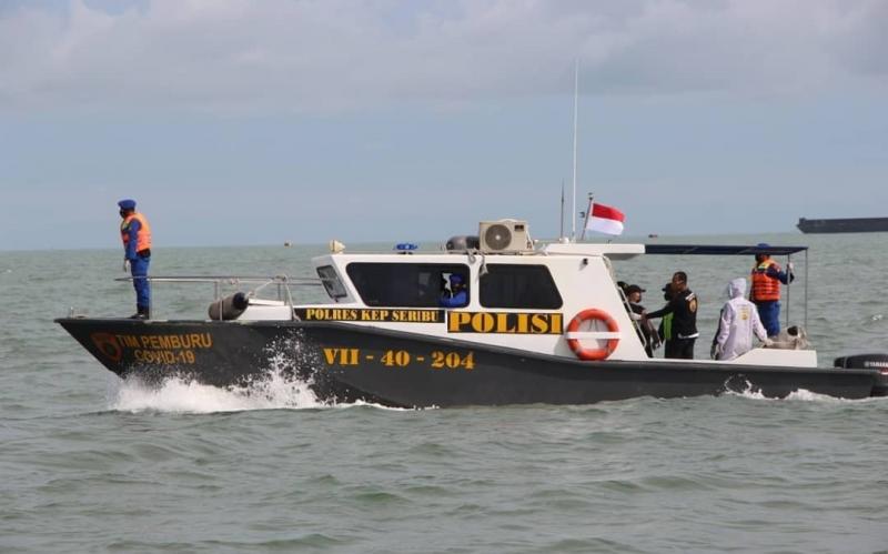 Kapolres Kepulauan Seribu pimpin personelnya dalam pencarian pesawat Sriwijaya Air, (foto:humasrekepseribu)