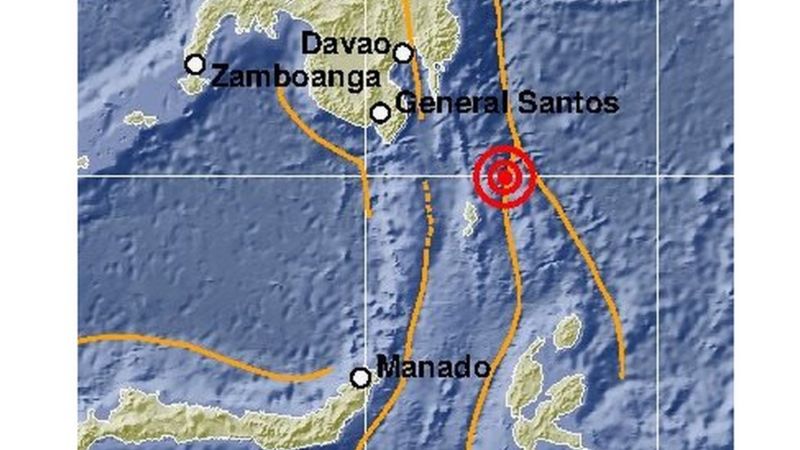 Tepatnya pusat gempa berlokasi di laut pada jarak 132 km arah timur laut Kota Melonguane, Kabupaten Kepulauan Talaud, Sulawesi Utara pada kedalaman 119 km.