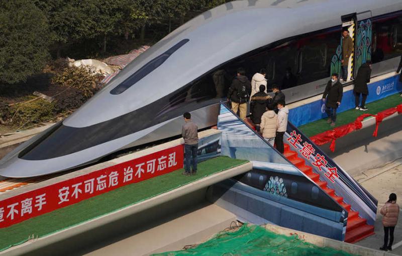 Tiongkok memamerkan purwarupa kereta berkecepatan tinggi yang bisa 