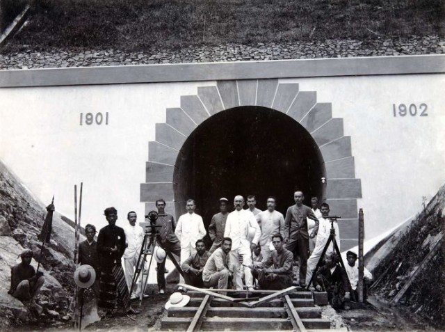 Terowongan Wilhelmina. Sumber: Wikimedia Commons