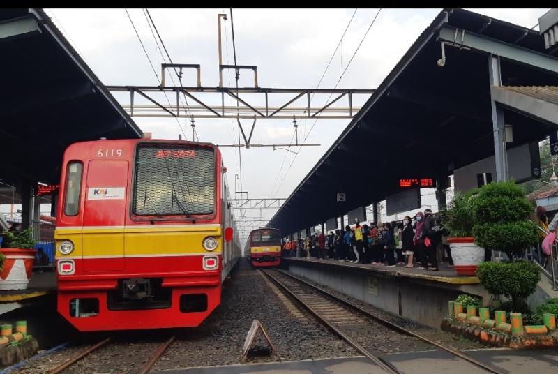 Rangkaian KRL di Stasiun Bekasi. (Ist.)
