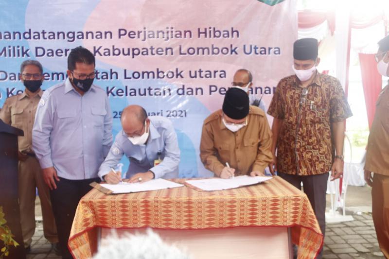 Penyerahan tersebut dilakukan langsung oleh Bupati Lombok Utara, Najmul Akhyar pada Senin (25/1/2021) di Kantor TWP Gili Matra, Lombok Utara.