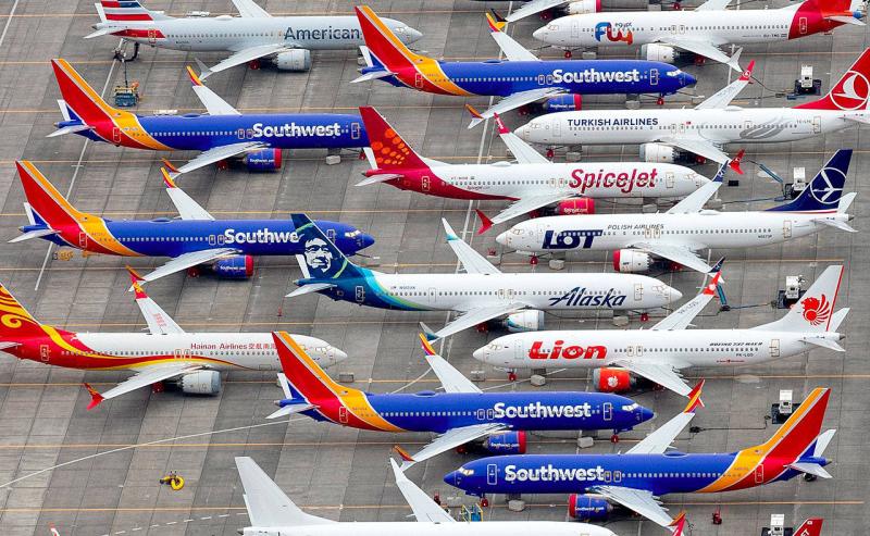 Hampir 200 pesawat Boeing 737 MAX yang telah selesai termasuk beberapa untuk Southwest Airlines, diparkir di Bandara Internasional Grant County di Danau Moses. Pada Maret 2019, otoritas penerbangan di seluruh dunia mengandangkan pesawat penumpang setelah dua kecelakaan terpisah. (Mike Siegel / Seattle Times)