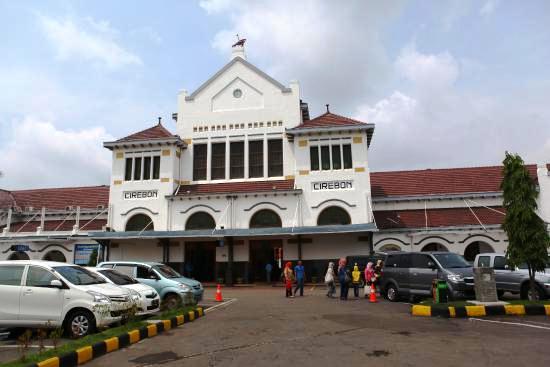 Ilustrasi Stasiun Kereta Api Cirebon. (Ist.)