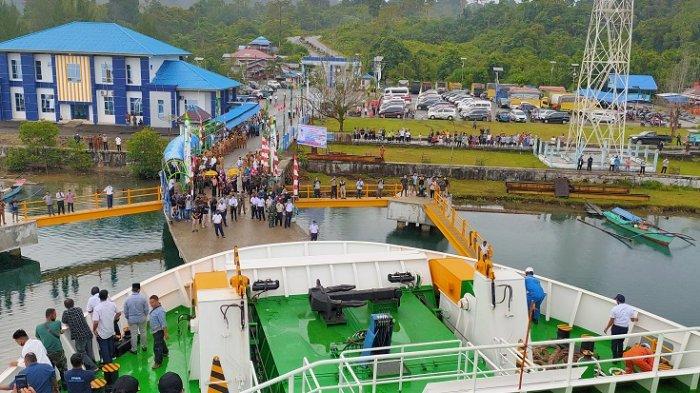 Kapal KMP Aceh Hebat 1 saat merapat ke Dermaga Pelabuhan Kolok, Sinabang, Selasa (2/2/2021).(Ist)