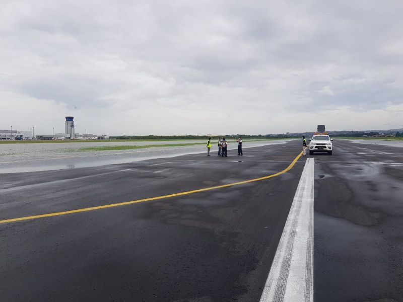 Runway Bandara Ahmad Yani (API)