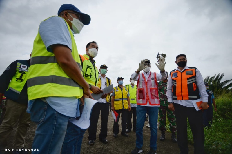 Pengecekan area Bandara Halim antisipasi banjir