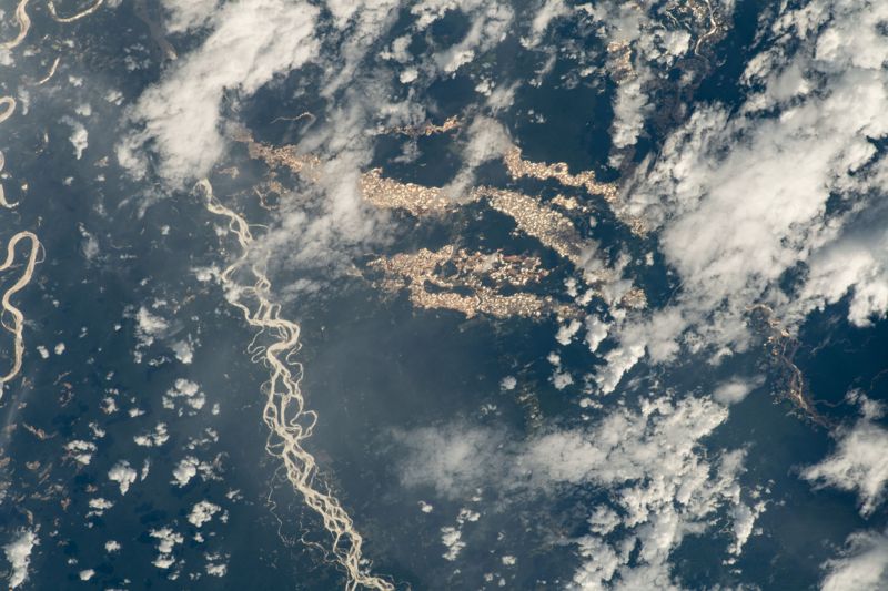 Gambar Peru timur yang ditangkap oleh seorang astronot di Stasiun Ruang Angkasa Internasional. (Foto:NASA)
