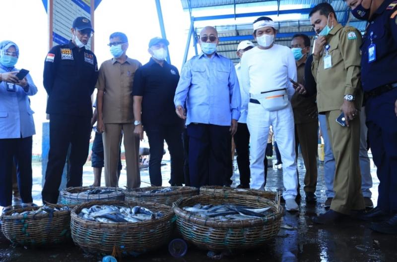 Kementerian Kelautan dan Perikanan (KKP) bersama Komisi IV DPR RI kunjungi Pelabuhan Perikanan Samudera (PPS) Lampulo, Aceh. 