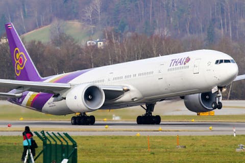 Pesawat 777-300ER Thai Airways berangkat dari Zurich. . Foto: Getty Images
