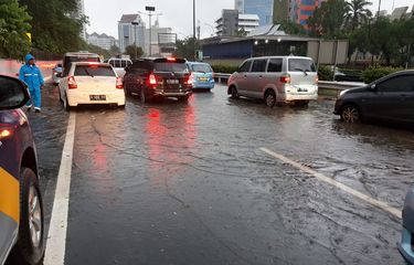 Ilustrasi Kondisi Jalan Tol Jakarta-Cikampek, Rabu (1/1/2020). Foto: Kompas.com