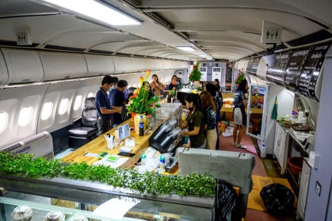 Pesawat kedai kopi ini terletak di Sattahip, sebuah distrik di selatan provinsi Chon Buri. Foto: Getty Images