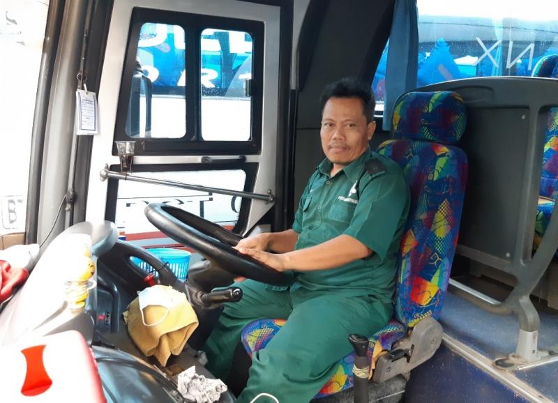 Dedek pengumudi Bus Cepat Budiman jurusan Karangpucung-Bekasi.
