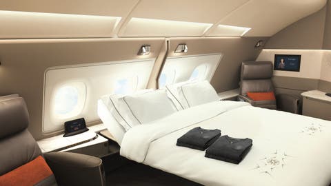 Kabin pesawat  A380 yang telah direnovasi akan memiliki suite tempat tidur ganda. Foto: Singapore Airlines
