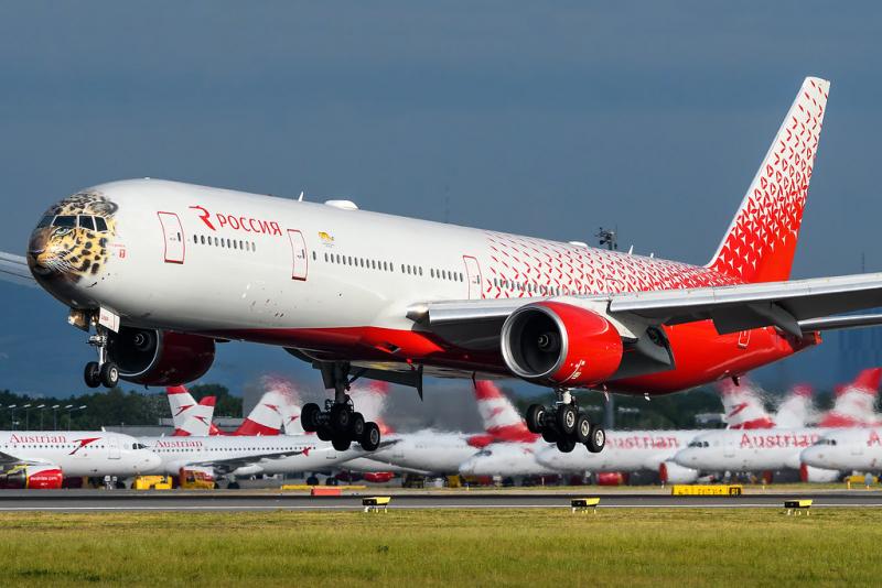 Rossiya 777 mengalami masalah mesin saat mendekati Moskow. Foto: Getty Images