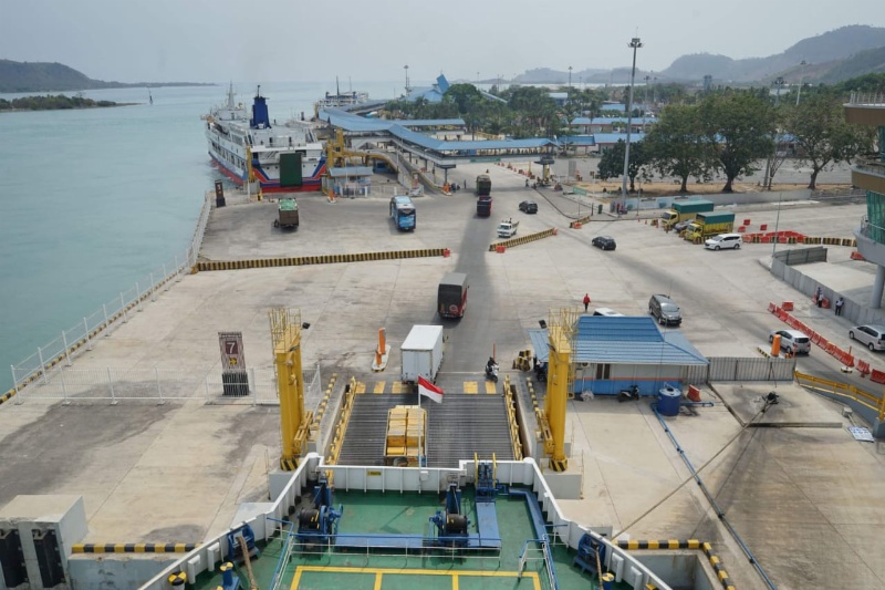 Pelabuhan Bakauheni pintu gerbang angkutan pertanian dari Sumatera ke Jawa