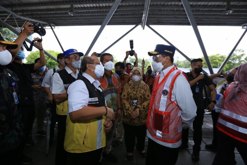 Menhub aaat meninjau penerapan GeNose secara acak di Pelabuhan Tanjung Priok