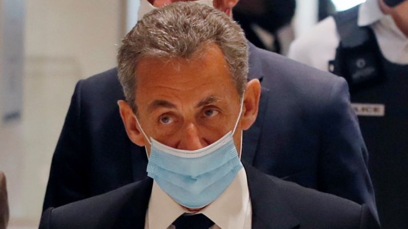 Nicolas Sarkozy saat menghadiri sidang putusan, Senin (01/03). (Foto:Reuters)