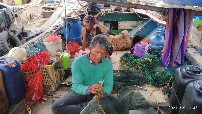 Raska dan Yayan, Nelayan di Kampung Nelayan Cilincing/foto:BeritaTrans.com dan aksi.id/ahmad