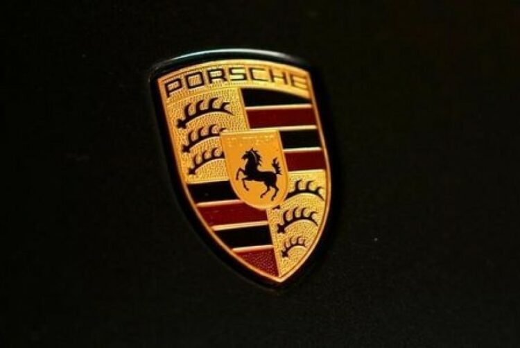 Unit Volkswagen, Porsche berpartisipasi dalam upaya mengumpulkan dana bagi Rimac Automobili yang berambisi membuat supercar listrik. Foto: Harianaceh.co.id