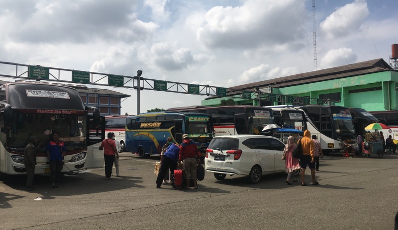 Libur Isra Miraj jelang akhir pekan, Terminal Induk Kota Bekasi, sepi penumpang, Kamis (11/3/2021). Foto: BeritaTrans.com.