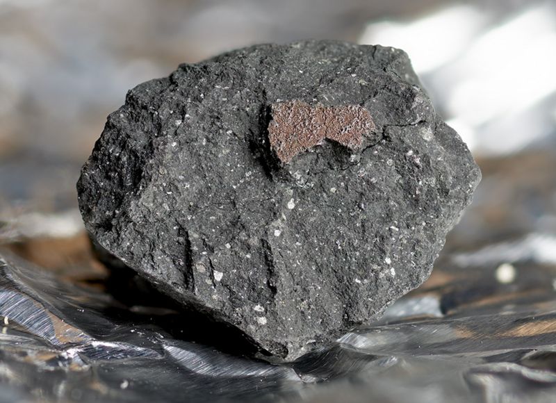 Para peneliti sangat gembira atas temuan ini lantaran kelangkaan jenis batuan tersebut. (FOTO:NHM)