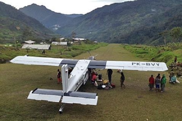 KKSB atau yang kerap mengklaim diri mereka sebagai Tentara Pembebasan Nasional Papua Barat (TPNPB) Organisasi Papua Merdeka (OPM) menyandera pesawat Susi Air dari maskapai PT Asi Pudjiastuti Aviation. Foto iNews TV/Chanry AS