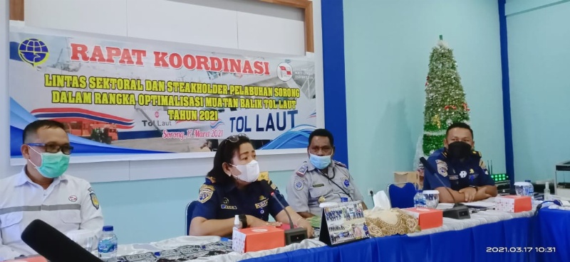 Rapat pembentukan tim khusus peningkatan Tol Laut  di Papua