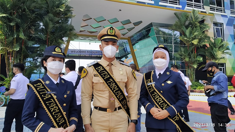 Tiga Duta Taruna STIP di Jakarta / foto:beritatrans/ahmad