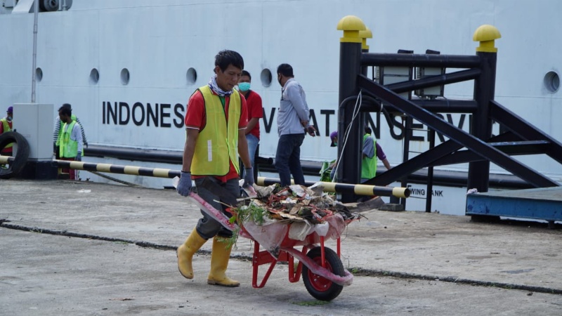 Padat karya di Palembang