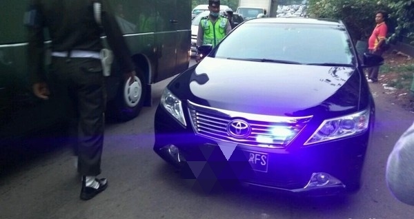 Foto: Polisi Tilang Mobil Berpelat RFS (Kim-detikcom)