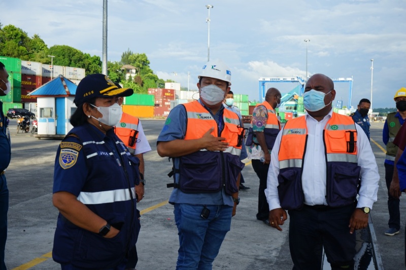 Kunjungan tenaga ahli KSP  di Pelabuhan Sorong
