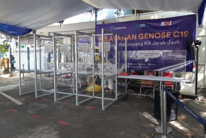 Pelayanan GeNose baru dibuka di Stasiun Bekasi pada Sabtu (20/3/2021). 