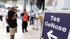 Tes GeNose di stasiun.