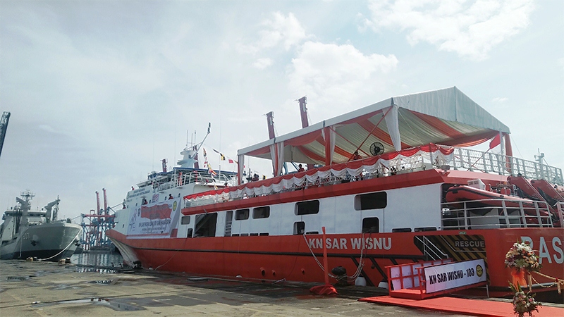 KN SAR Wisnu diberangkatkan dari Tanjung Priuk Jakarta menuju titik lokasi kecelakaan laut KM Barokah Jaya di timur laut Pulau Rakit, perairan Indramayu. (Foto:Doc.BeritaTrans.com) 