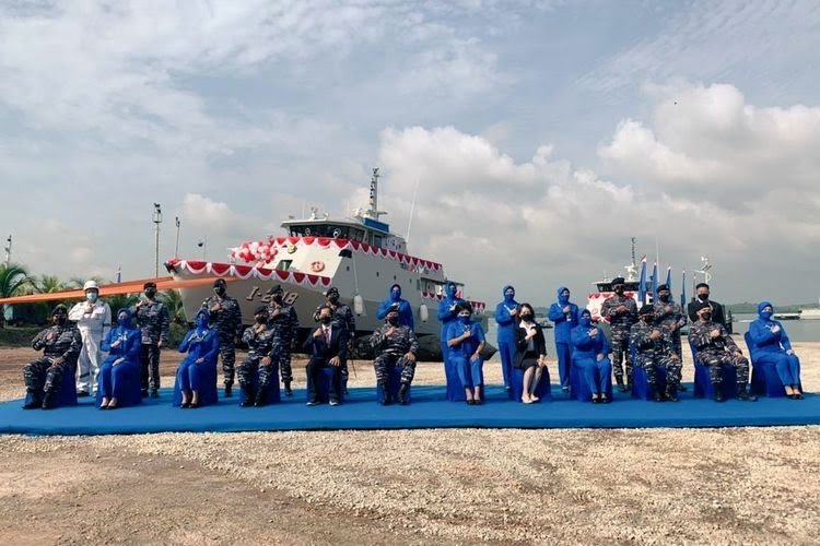 Kepala Staf Angkatan Laut (KSAL) Laksamana TNI Yudo Margono meresmikan dua Kapal Angkatan Laut (KAL) Pandang I-1-72 dan KAL Sarudik I-2-18 di Halte Slipway PT Palindo Marine, Batam, Senin (5/4/2021) . (TNI AL)