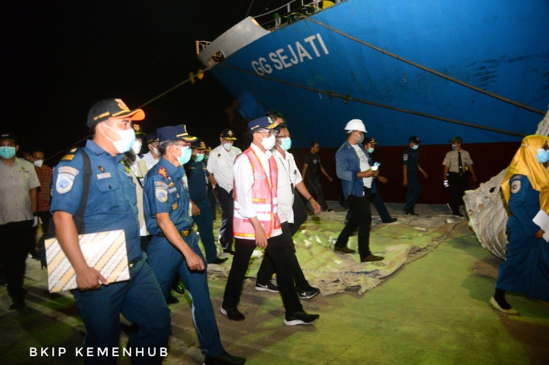 Menhub saat tinjau Pelabuhan Sumbawa Besar