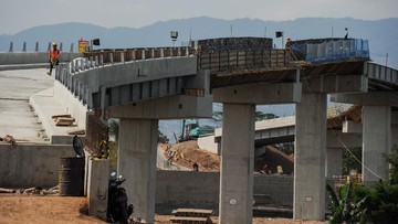 Eks Sekretaris Kementerian BUMN Said Didu menyebut biaya pembangunan kereta cepat Jakarta-Bandung membengkak hingga Rp88,6 triliun. Foto: CNNIndonesia.com.
