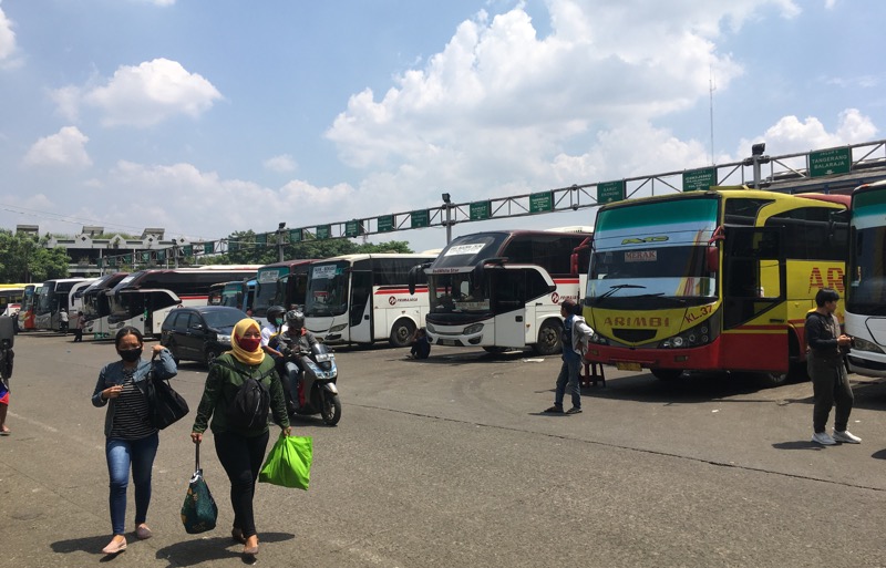 Bus AKAP dan AKDP di Terminal Kota Bekasi. Foto: BeritaTrans.com.
