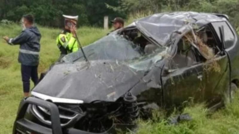 Mobil yang mengalami kecelakaan maut di tol Tebing Tinggi. (Ist)