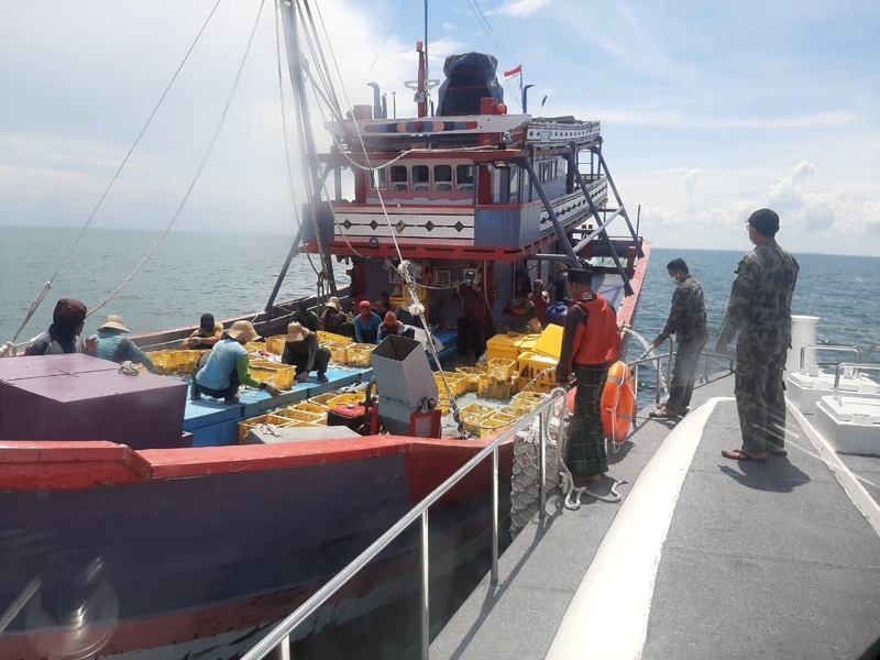 KKP penyidikan terhadap 11 kapal ikan berbendera Indonesia yang melakukan pelanggaran di WPPNRI 713 Selat Makassar hanya dalam tempo 21 hari. Foto: KKP